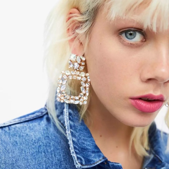 Jewelry - Statement faux diamonds square earrings